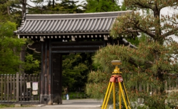 京都御苑付近でGNSS測量